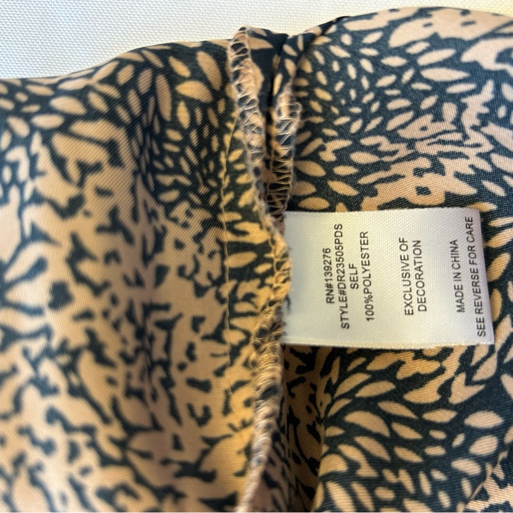 Patterned Rushed Sleeve Blouse - Picture 5 of 6